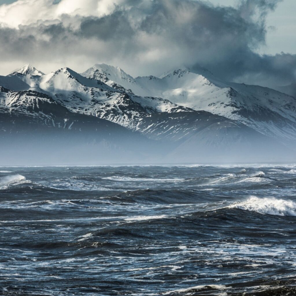 Amazing viewpoint of ocean and mountains on the Icelandic coast